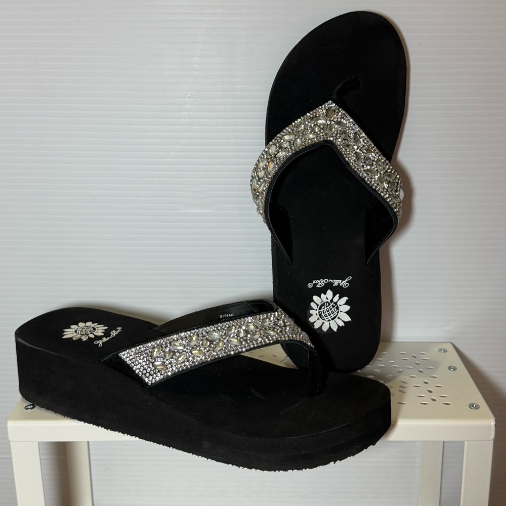 Yellow Box Stefani Flip Flop Floral Starburst Rhinestone Sparkle Wedge Sandals 8